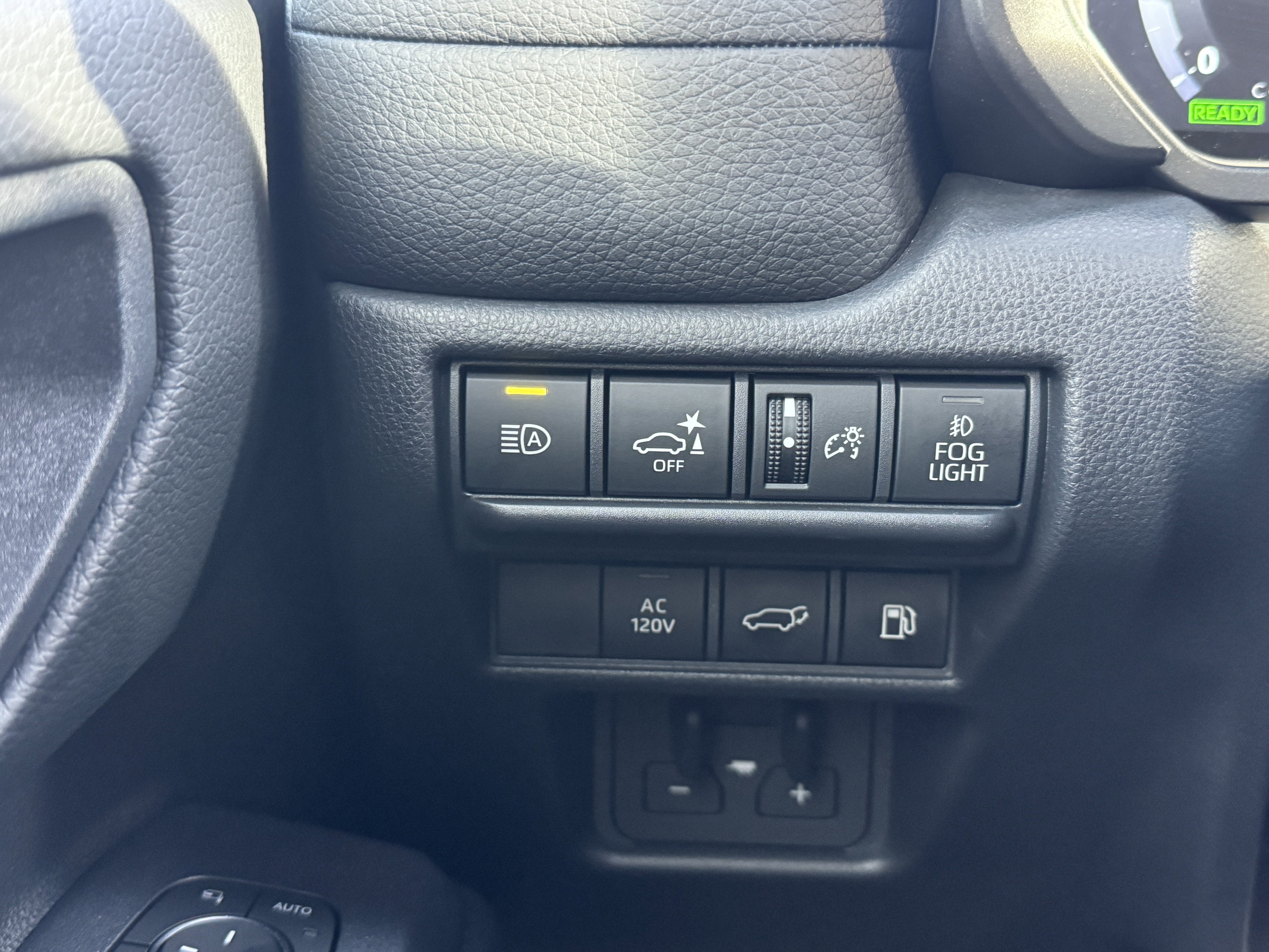 Certified 2024 Toyota Land Cruiser image 33