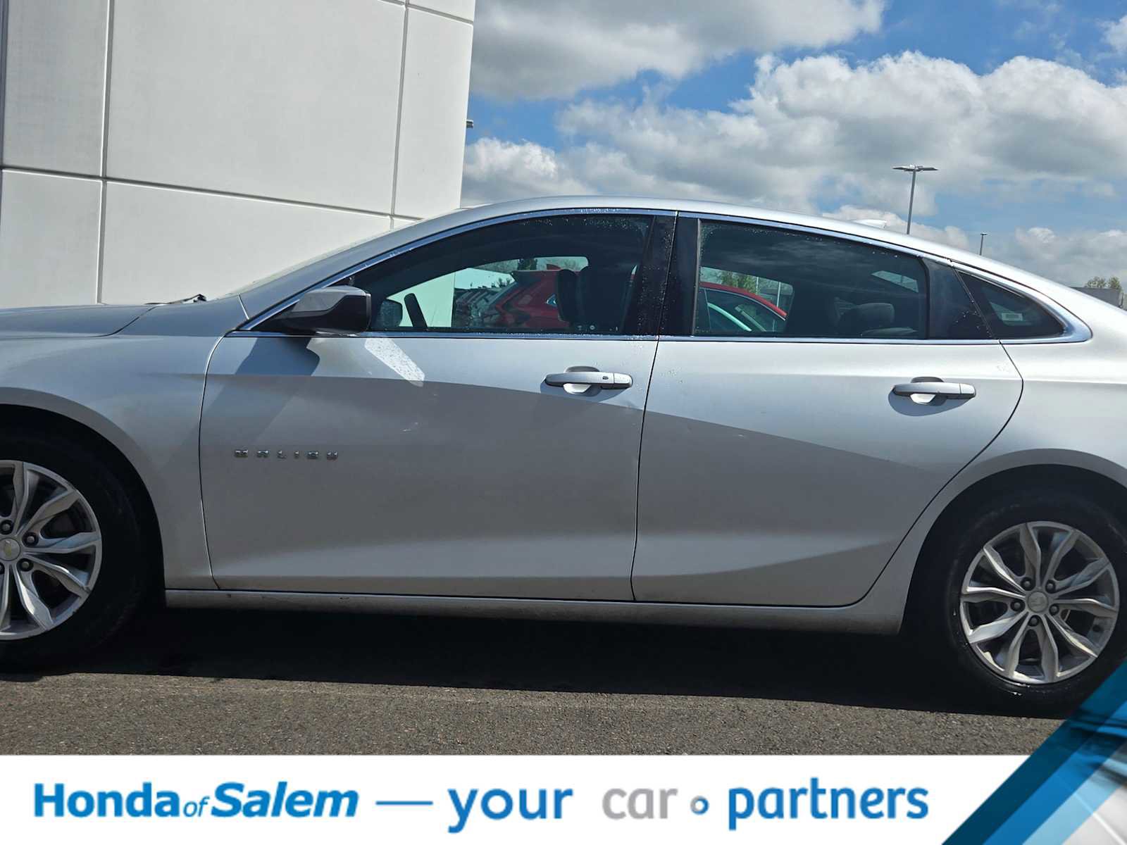 Used 2020 Chevrolet Malibu LT FWD image 3