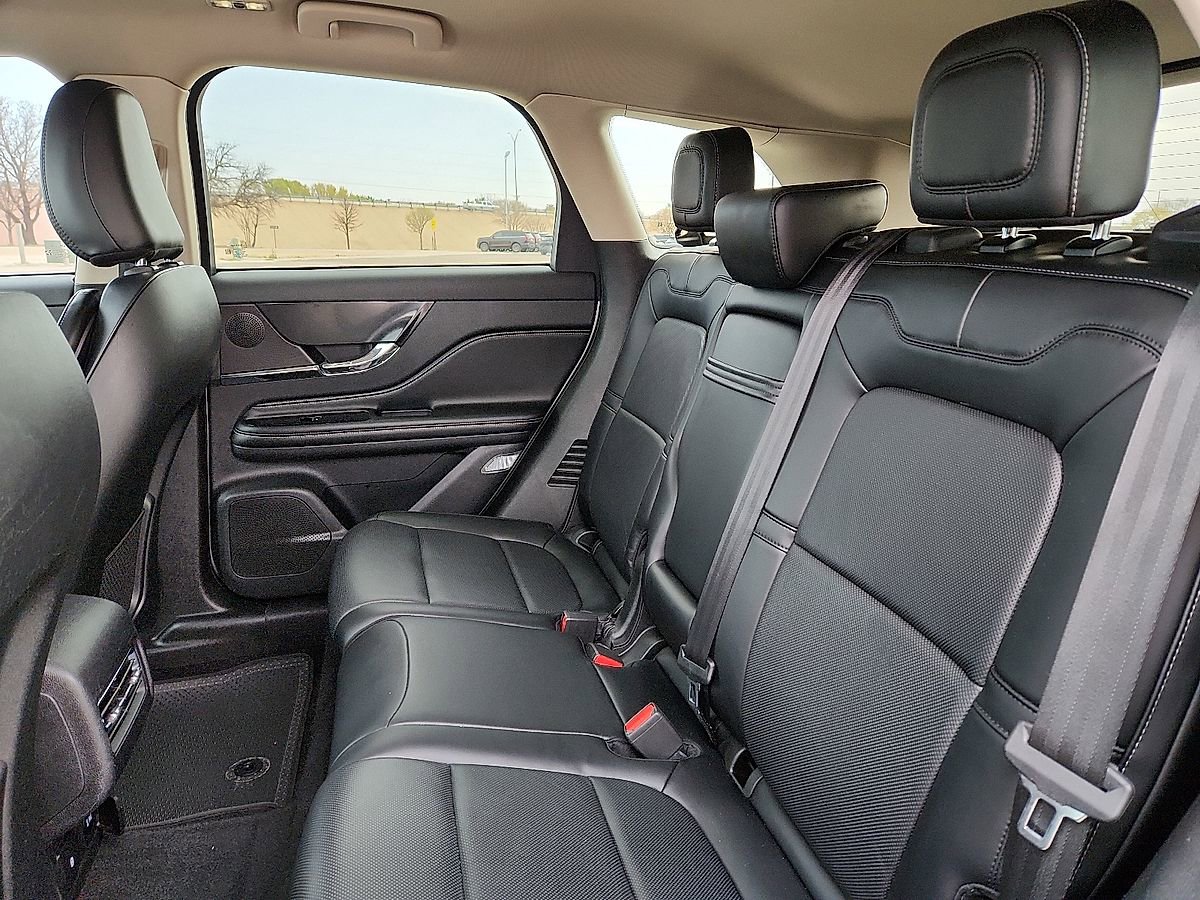 Used 2023 Lincoln Corsair Reserve image 5