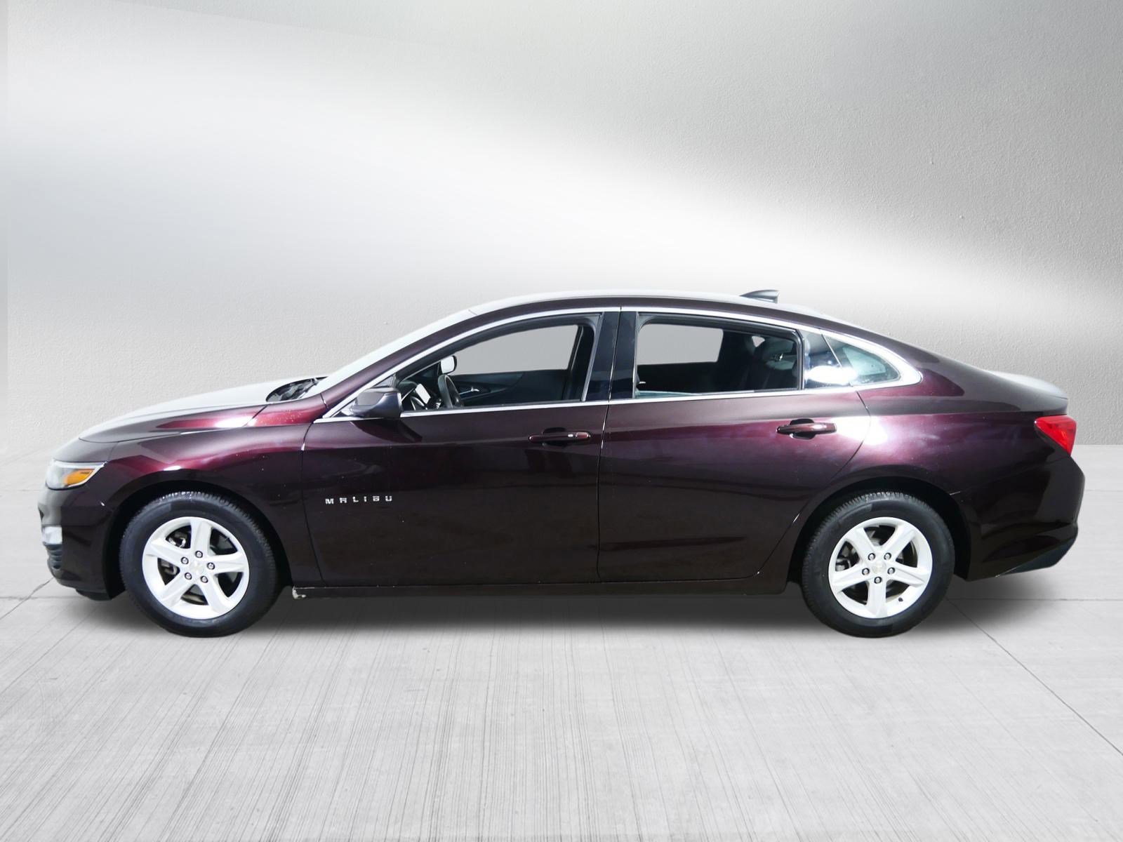 Used 2020 Chevrolet Malibu LS w/ Driver Confidence Package II image 4