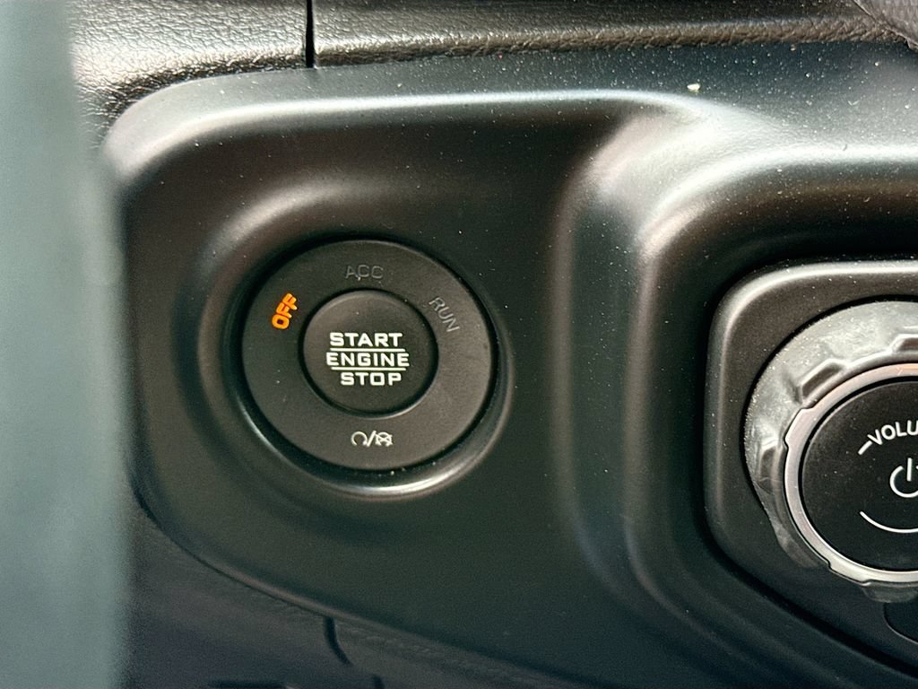Used 2021 Jeep Wrangler Unlimited Sahara AWD/4WD image 18