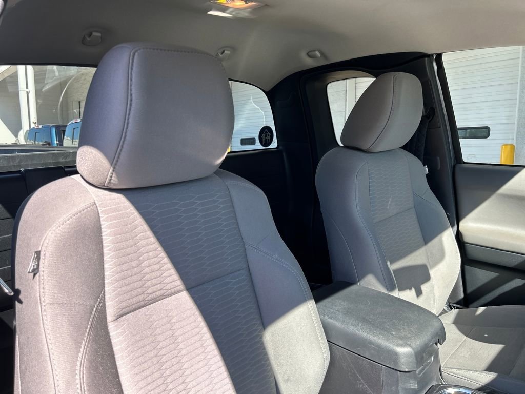 Used 2017 Toyota Tacoma SR image 13