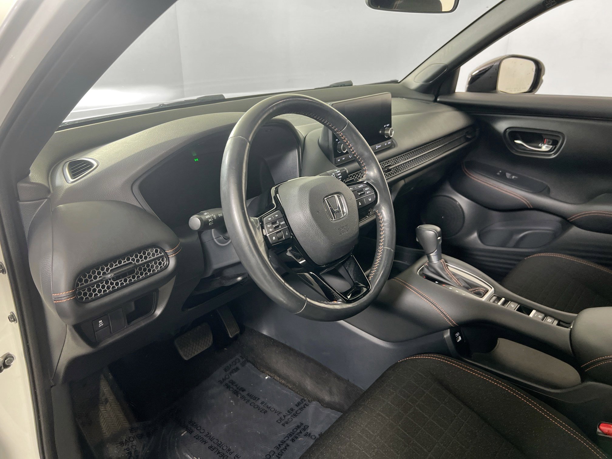Used 2023 Honda HR-V Sport image 9