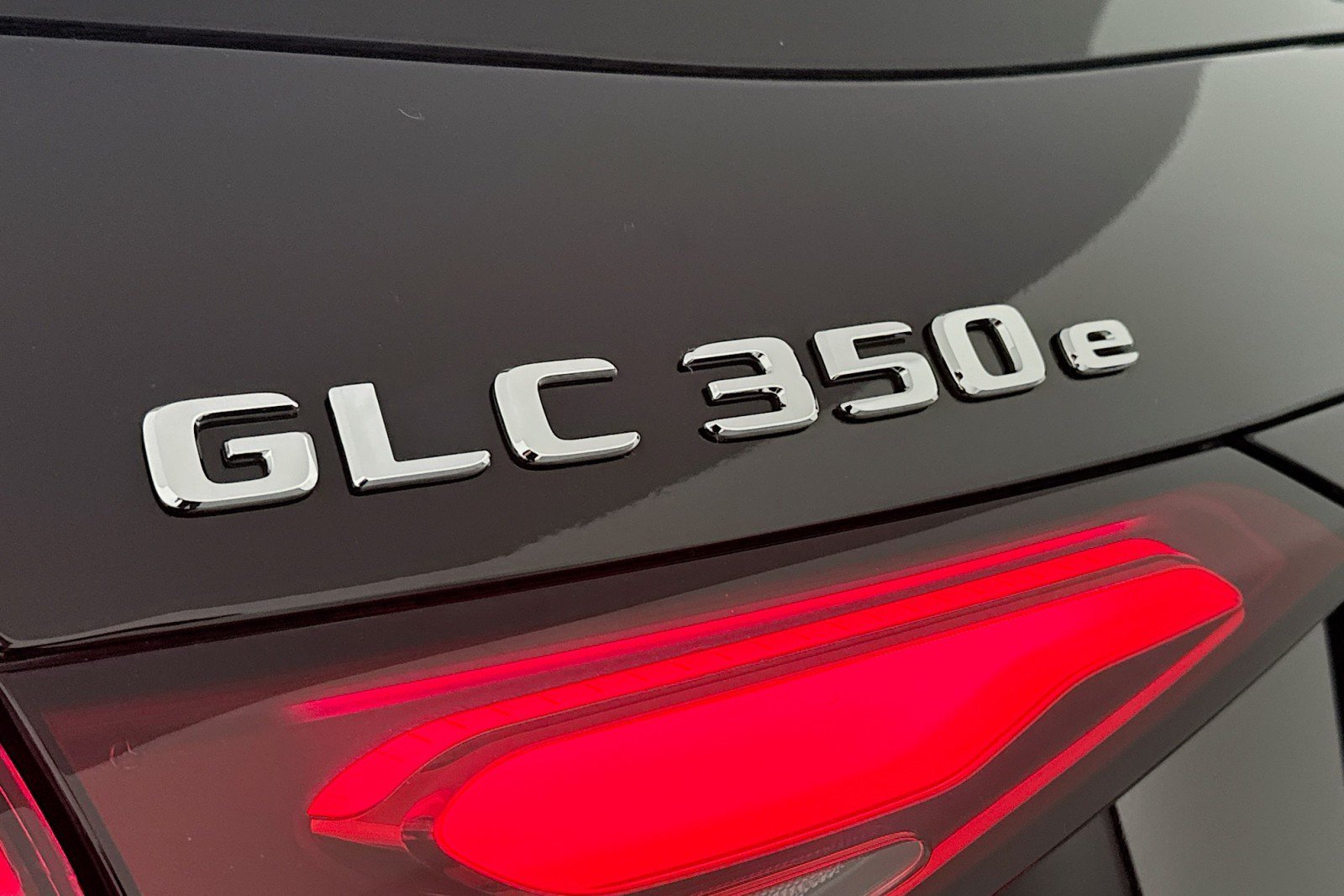 Certified 2025 Mercedes-Benz GLC 350e 4MATIC image 9