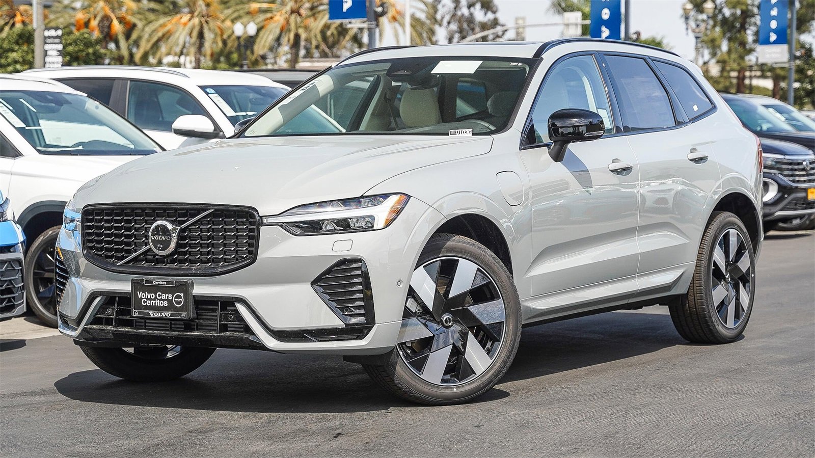 New 2025 Volvo XC60 T8 Plus w/ Protection Package Premier