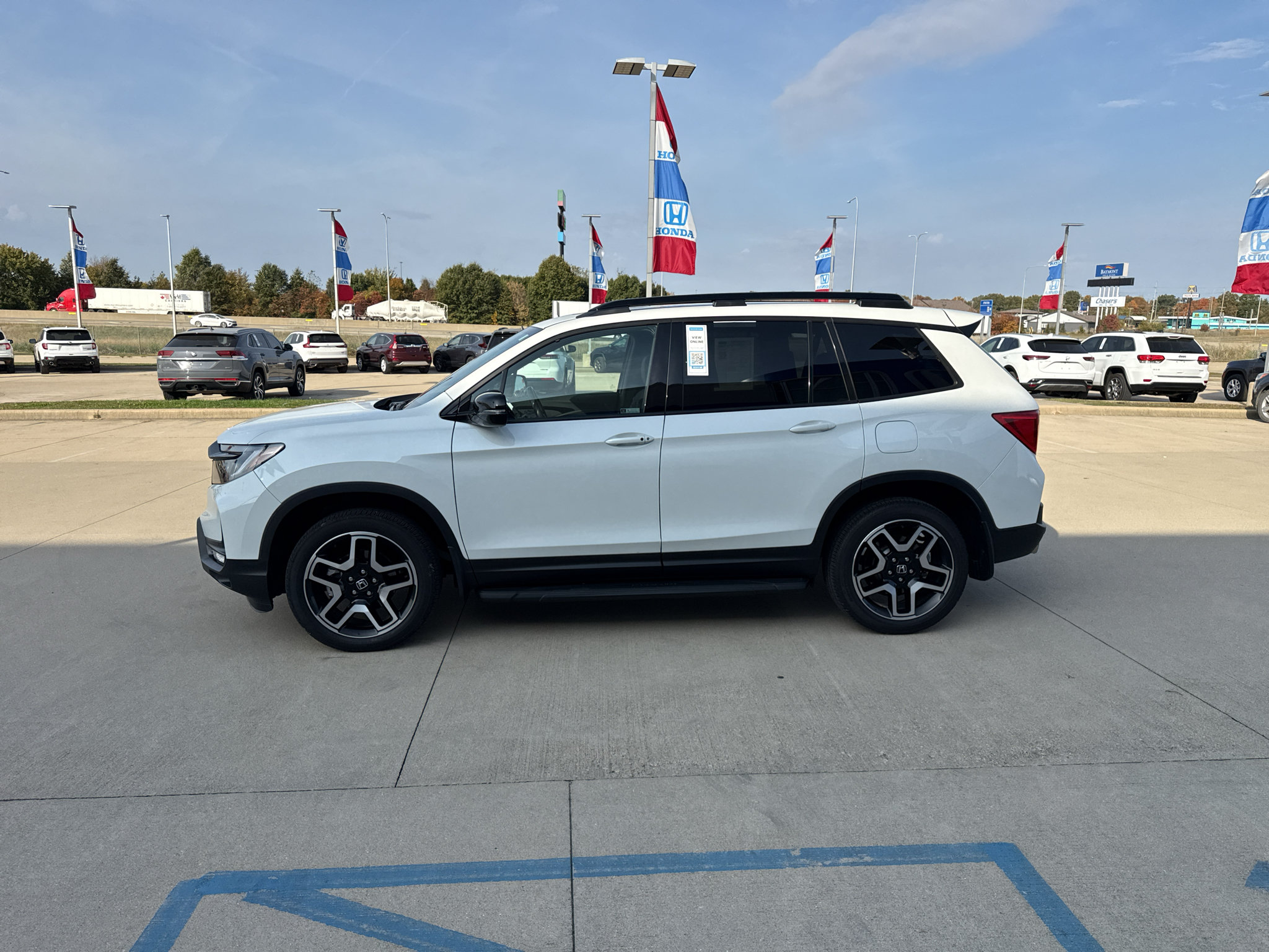 Used 2022 Honda Passport Elite image 8