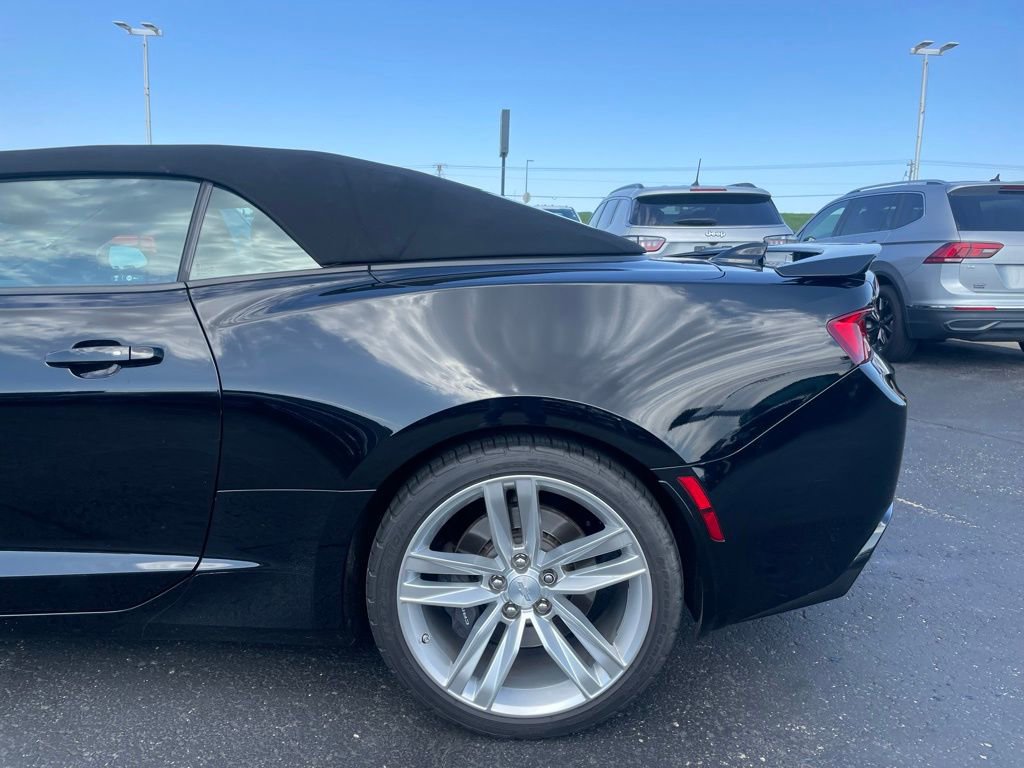 Used 2017 Chevrolet Camaro SS RWD image 35