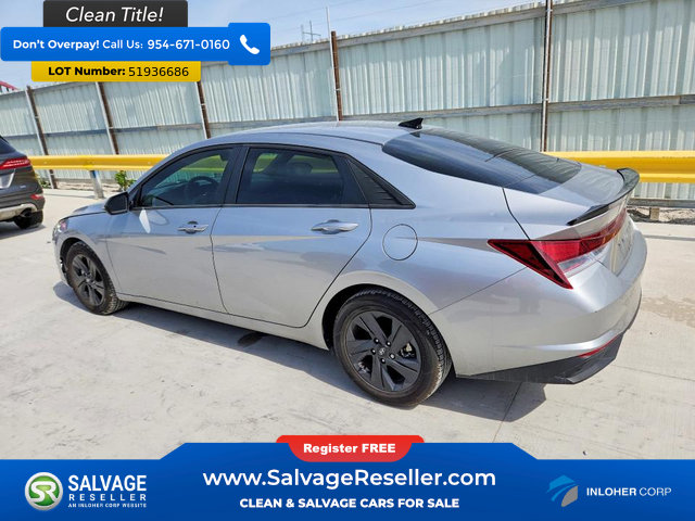 Used 2021 Hyundai Elantra SEL w/ Convenience Package FWD image 3