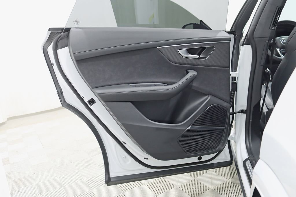 Used 2026 Audi RS Q8 performance image 38