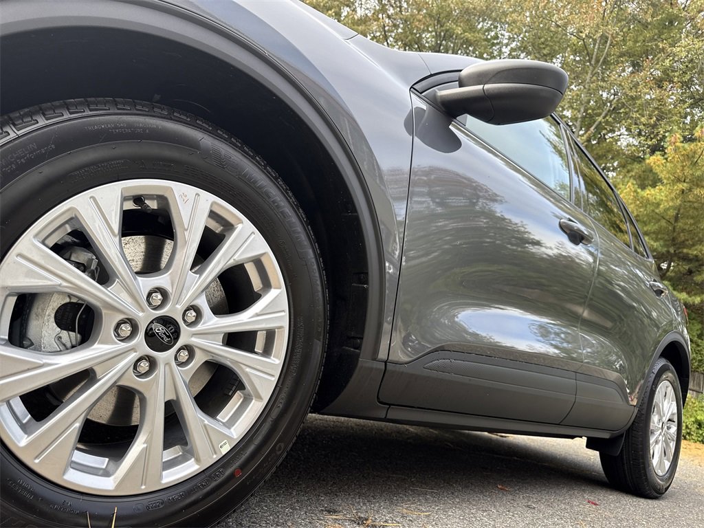 Used 2025 Ford Escape Active w/ Cold Weather Package image 10