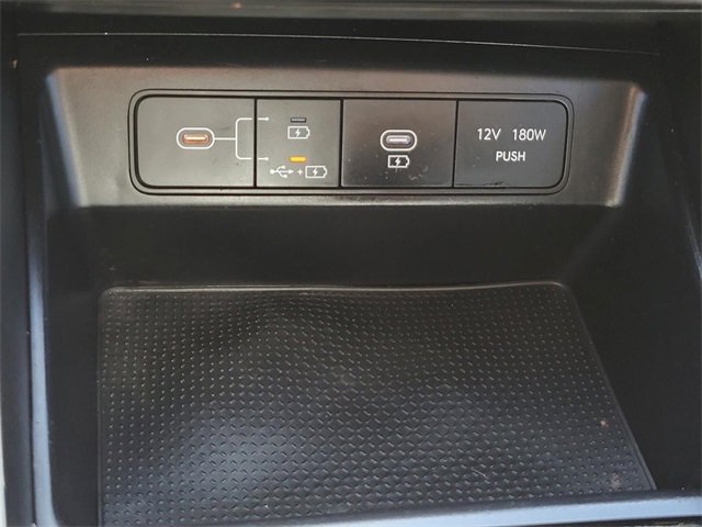 Certified 2025 Hyundai Tucson SE image 24