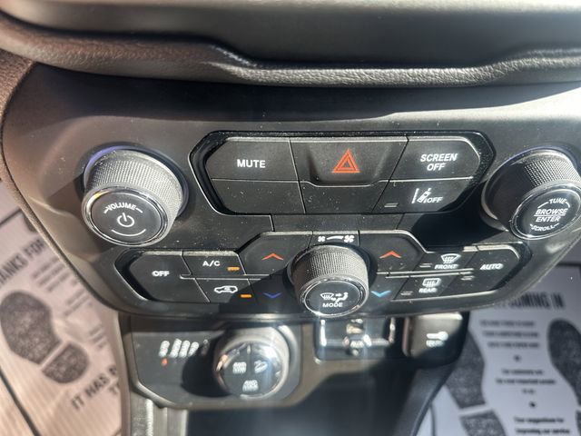 Used 2023 Jeep Renegade Trailhawk w/ Trailhawk Elite Group AWD/4WD image 22