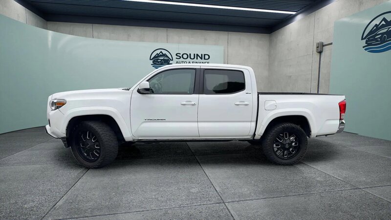 Used 2016 Toyota Tacoma SR5 w/ SR5 Appearance Package (SN) RWD image 3
