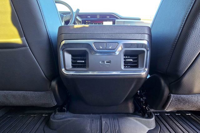 New 2026 GMC Sierra 3500 Denali w/ Denali Reserve Package image 36