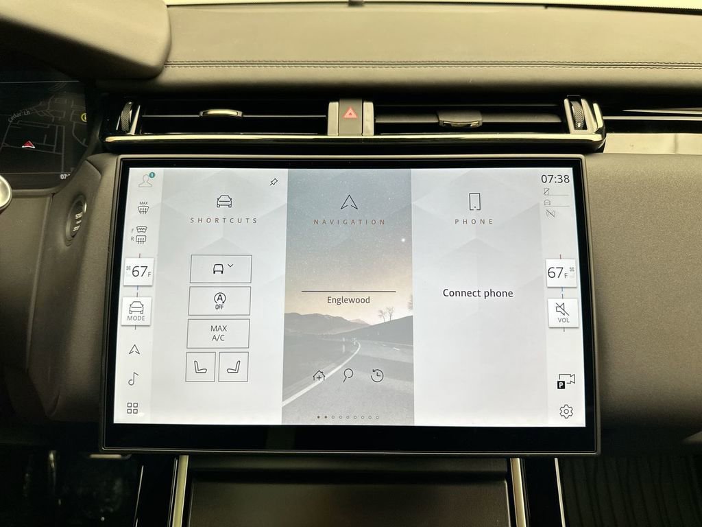 New 2026 Land Rover Range Rover Velar Dynamic SE image 12