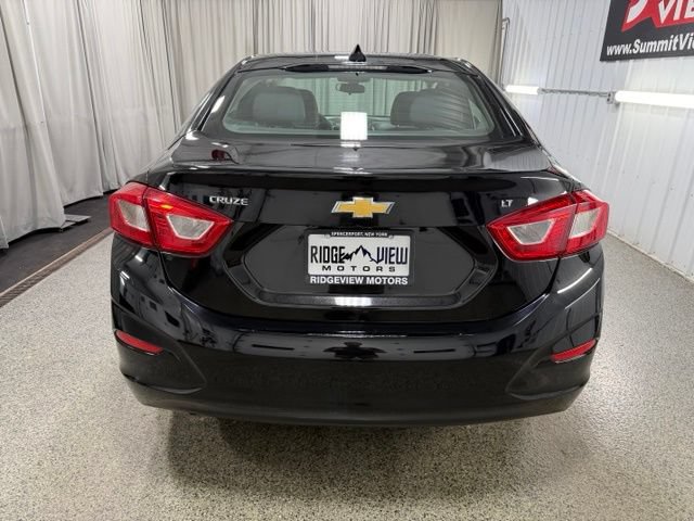 Used 2018 Chevrolet Cruze LT w/ Convenience Package FWD image 5