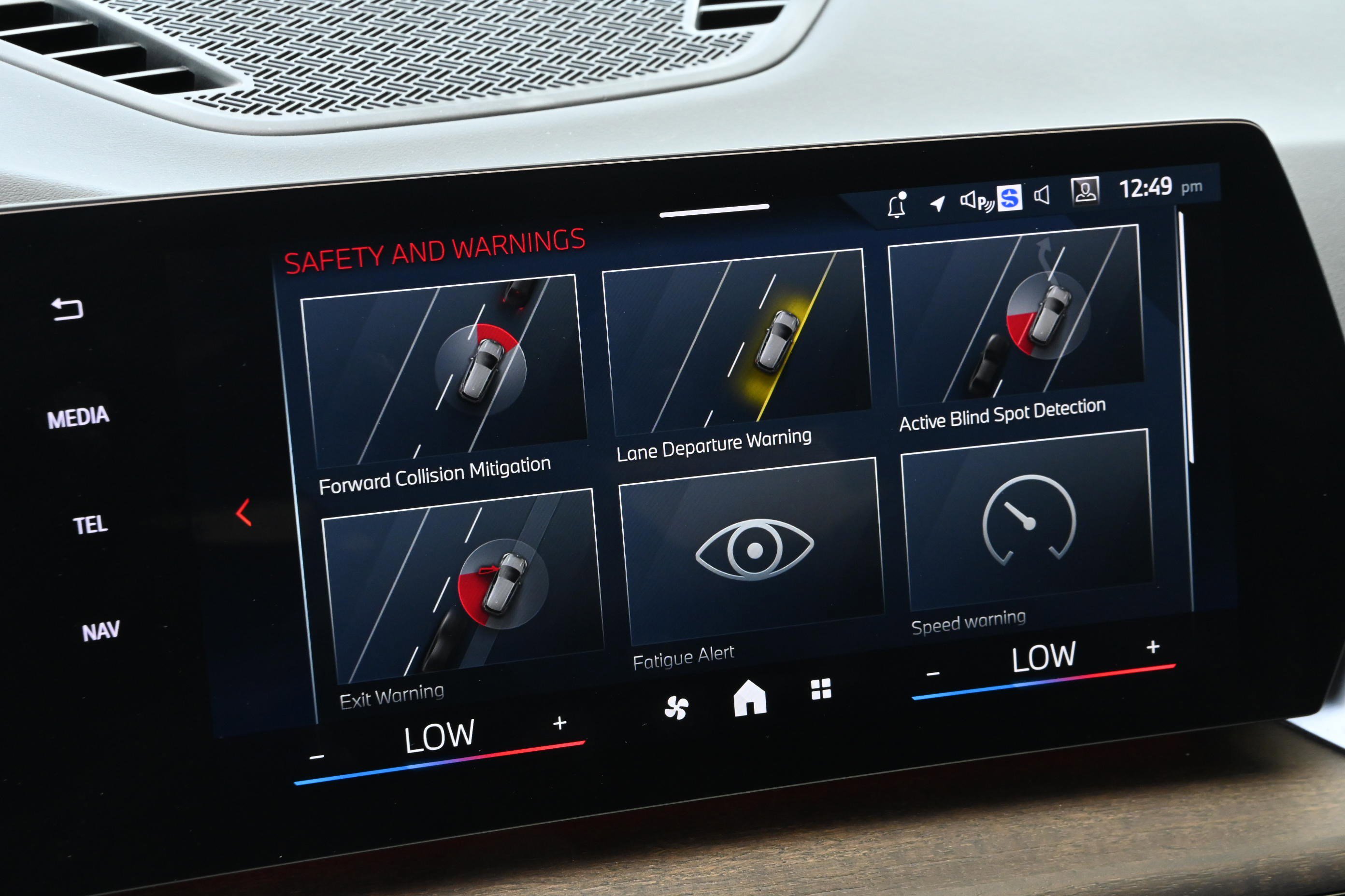 Certified 2024 BMW X1 xDrive28i w/ Premium Package image 17