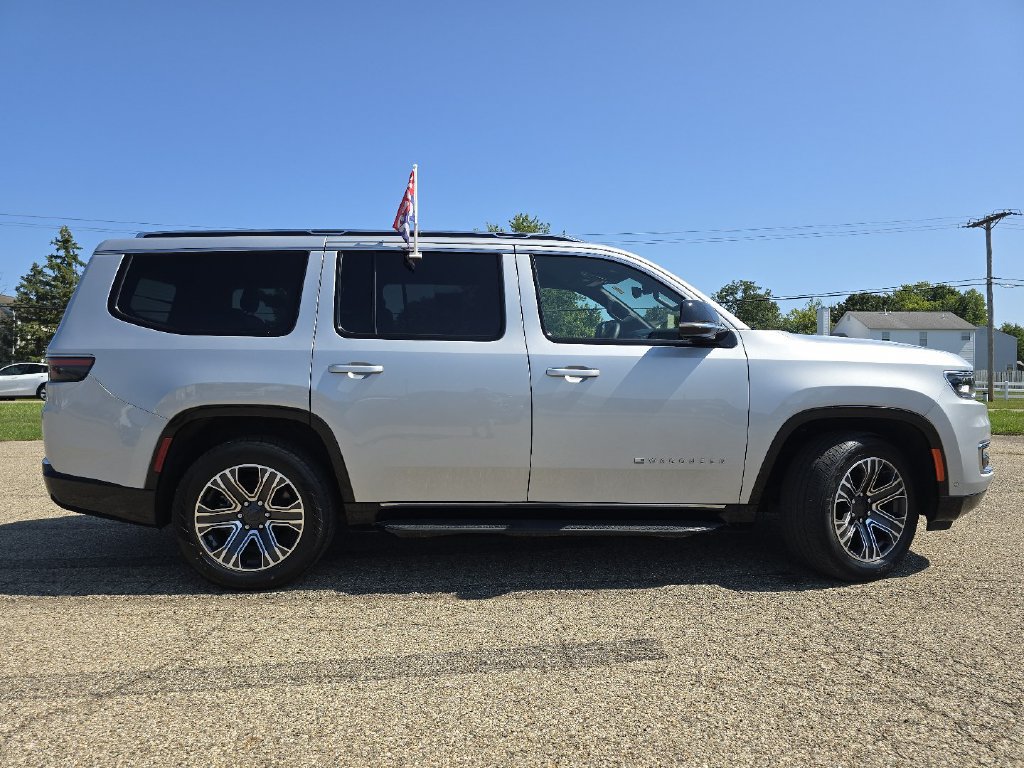 Used 2024 Jeep Wagoneer Series II w/ Flexible Seating Group AWD/4WD image 24