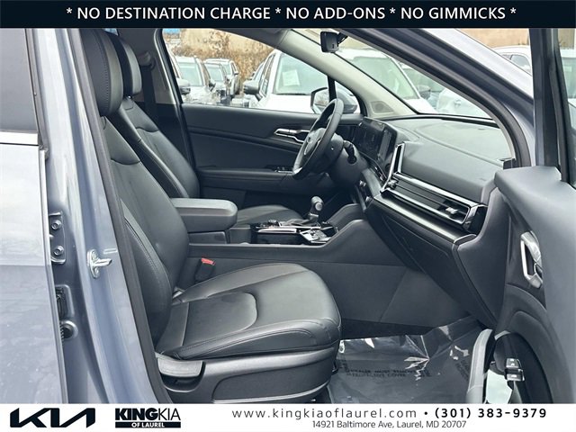 Used 2025 Kia Sportage EX image 17