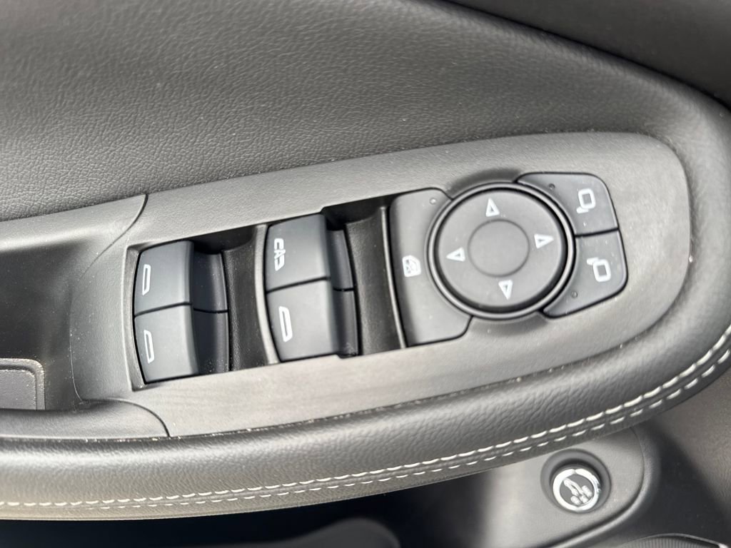 Used 2023 Buick Encore GX Essence w/ Experience Buick Package image 22