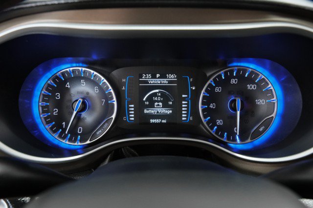 Used 2019 Chrysler Pacifica Touring-L FWD image 17