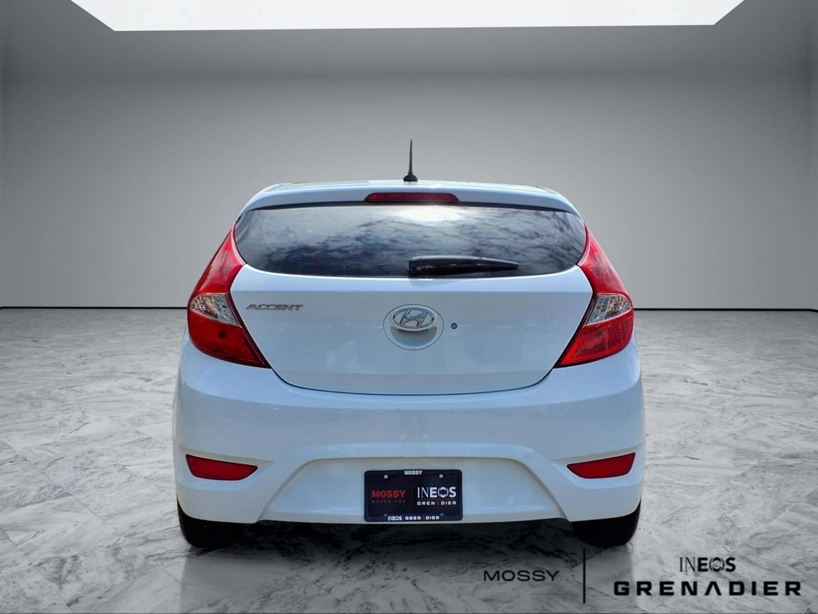 Used 2013 Hyundai Accent GS FWD image 6