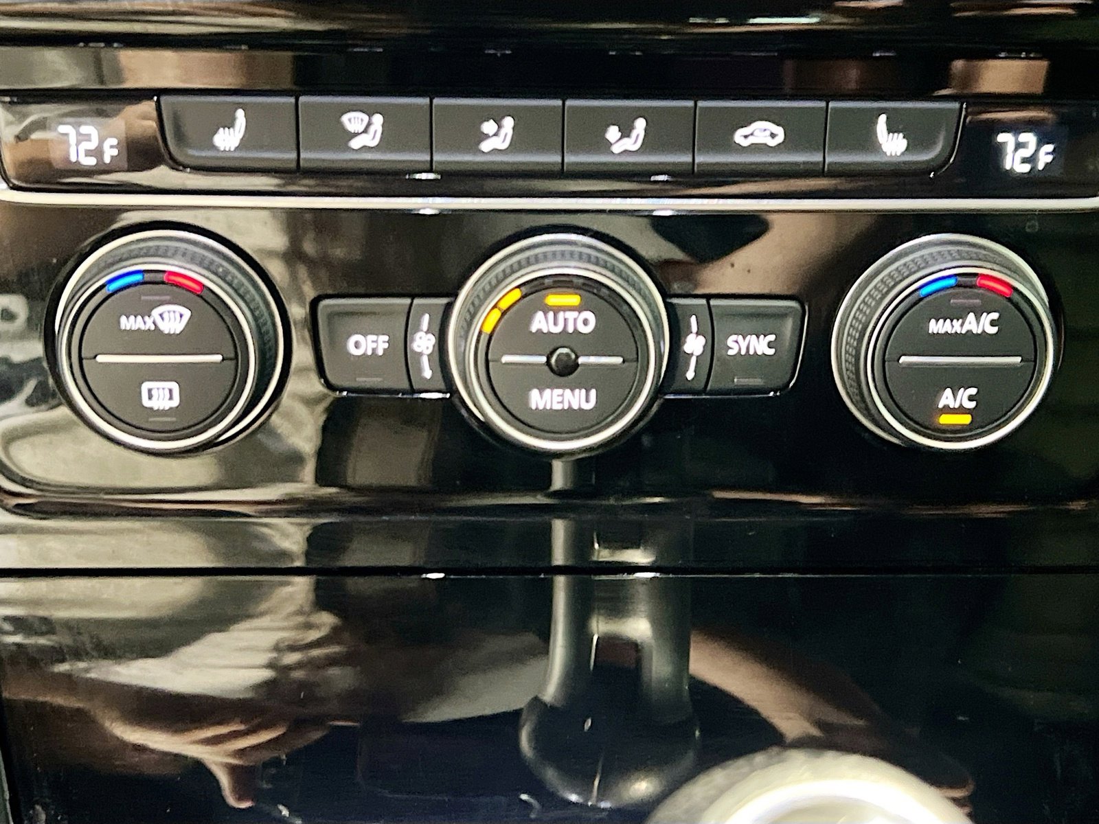 Used 2016 Volkswagen Golf R 4-Door image 12