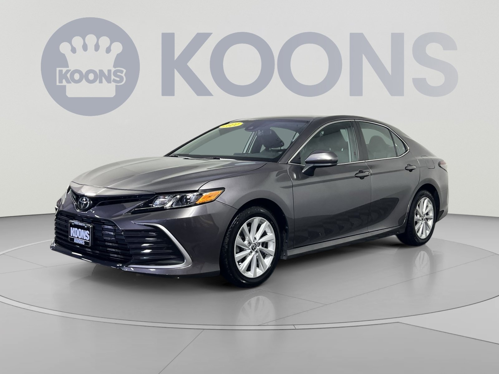Used 2021 Toyota Camry LE FWD image 1