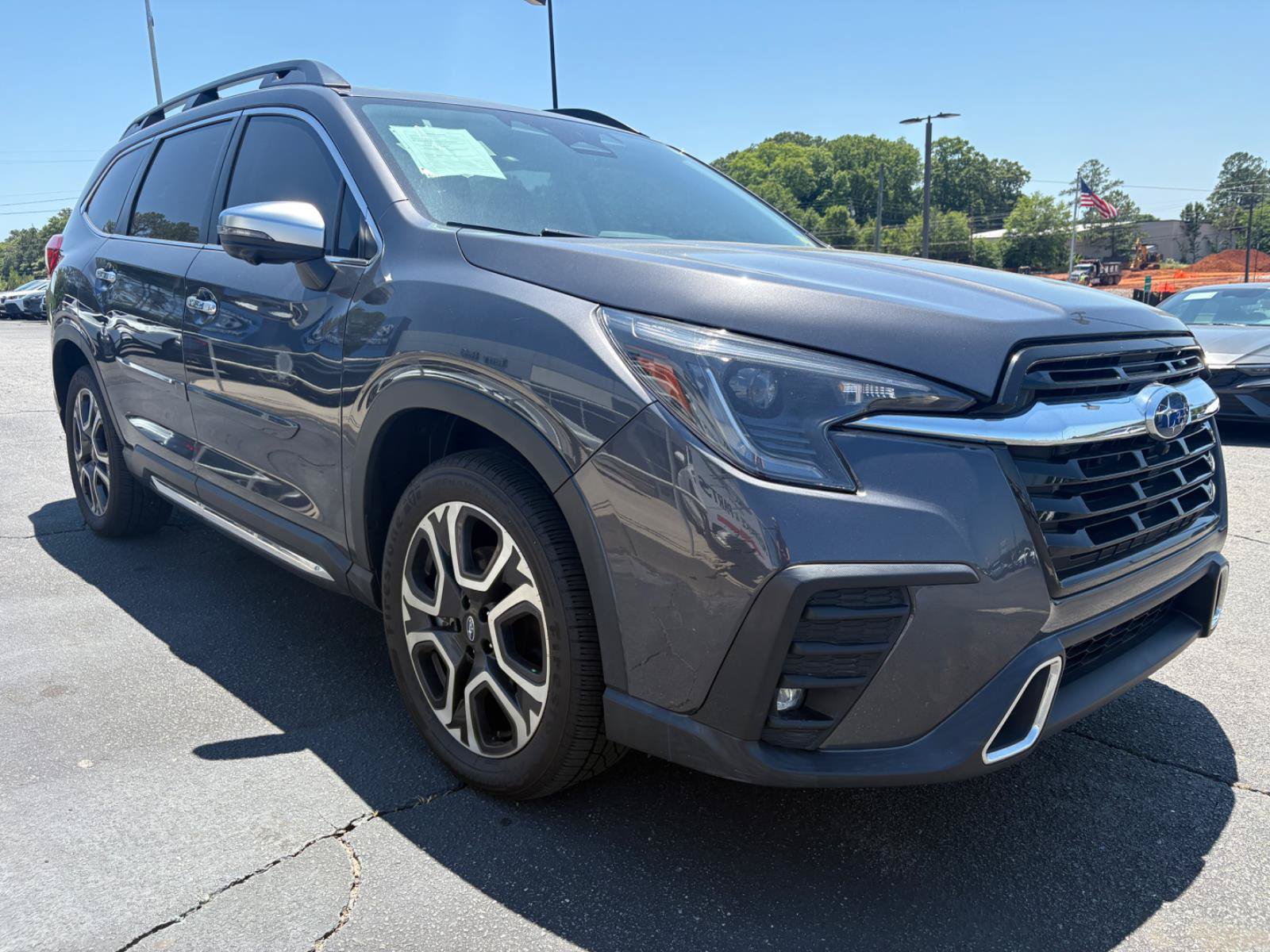 Used 2023 Subaru Ascent Touring AWD/4WD image 3