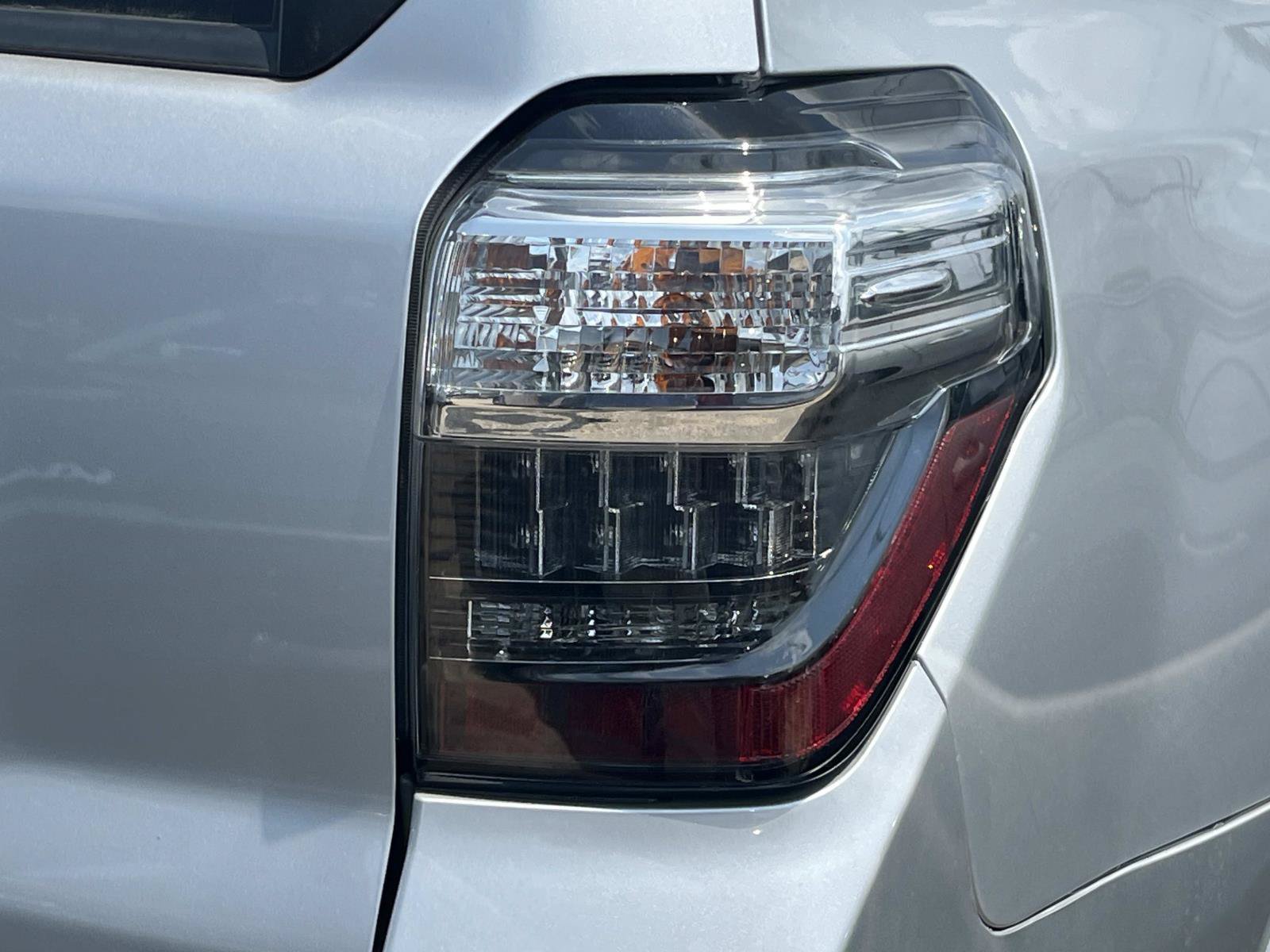 Used 2016 Toyota 4Runner Limited AWD/4WD image 7