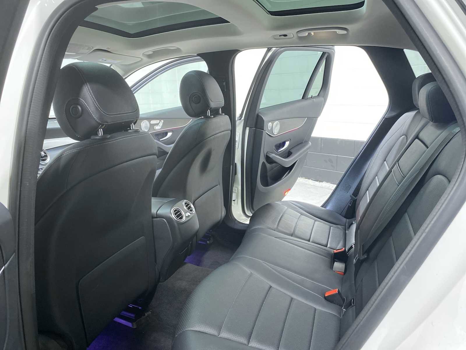 Used 2020 Mercedes-Benz GLC 300 4MATIC image 12