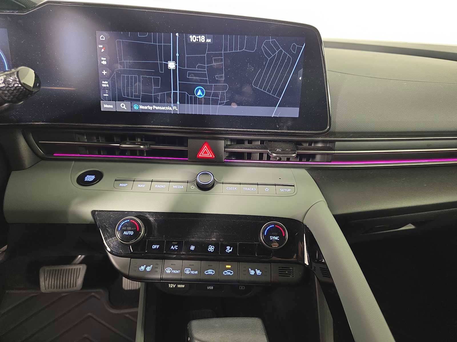 Used 2024 Hyundai Elantra Limited image 16