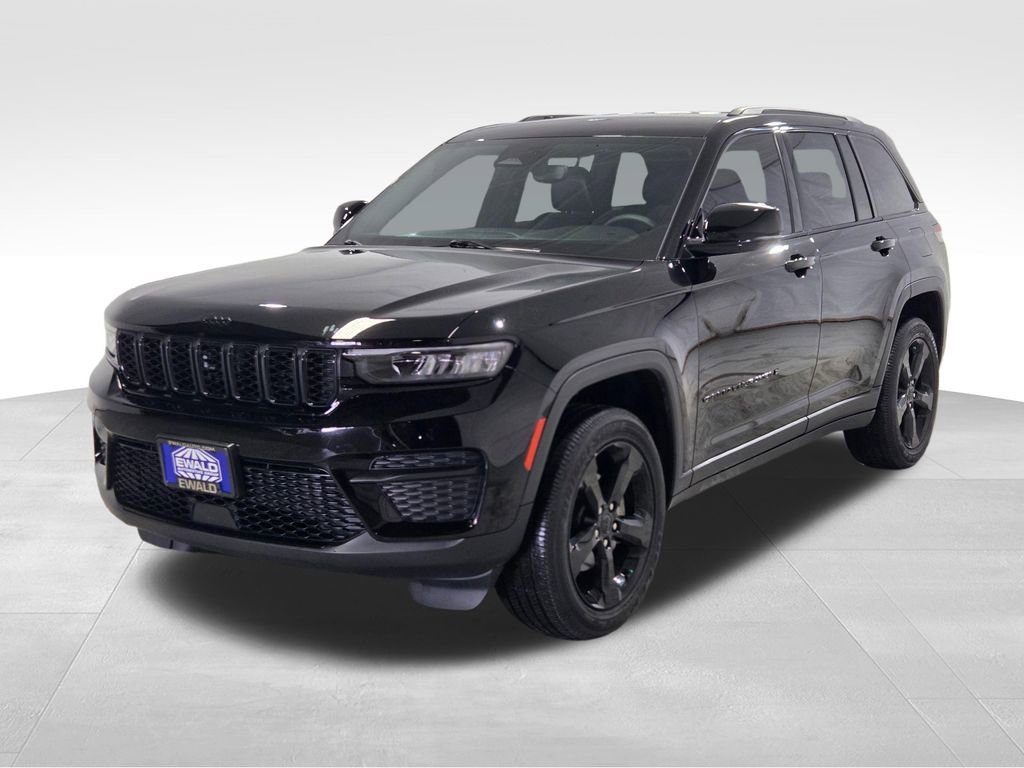 Used 2023 Jeep Grand Cherokee Altitude image 18