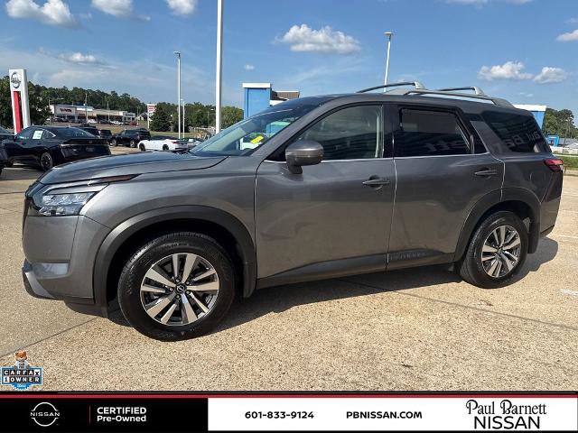 Certified 2025 Nissan Pathfinder SL w/ Black Appearance Package FWD image 17