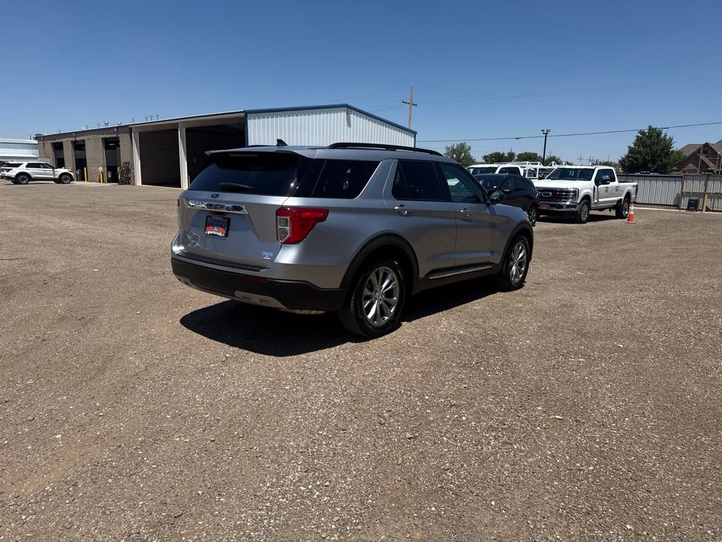 Used 2021 Ford Explorer XLT w/ Equipment Group 202A RWD image 6
