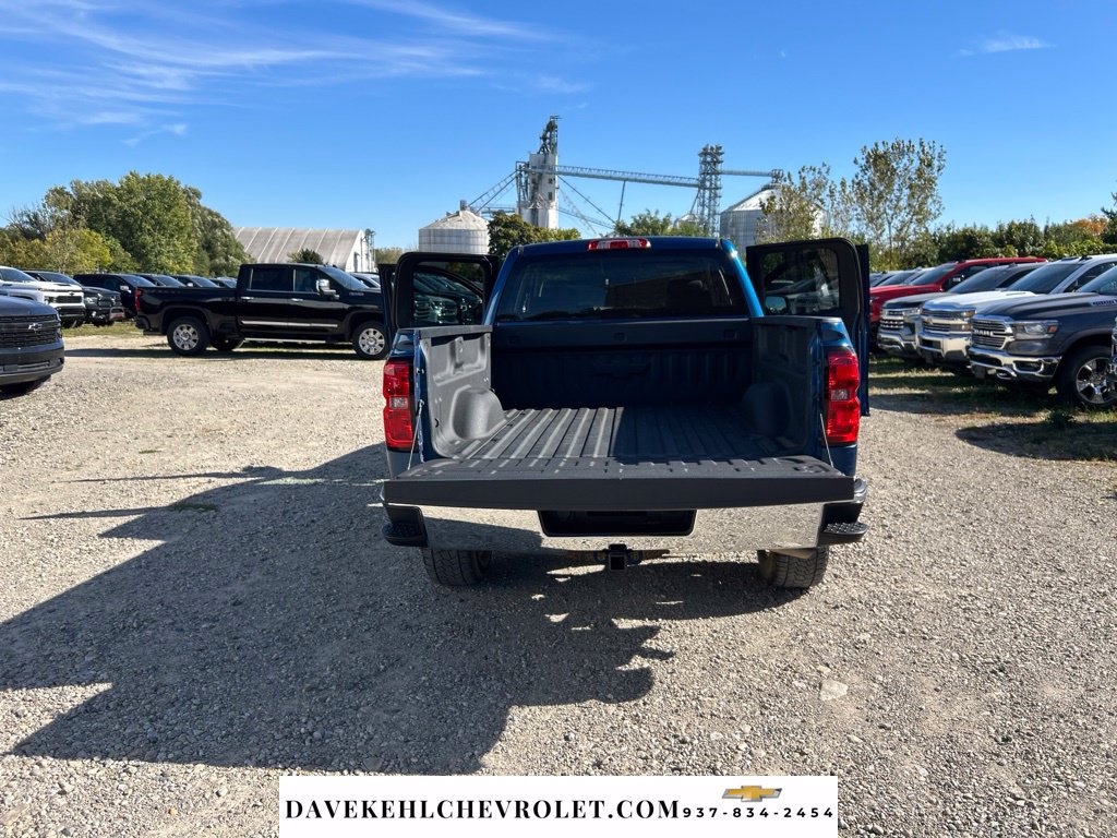 Used 2018 Chevrolet Silverado 1500 LT w/ All Star Edition AWD/4WD image 23