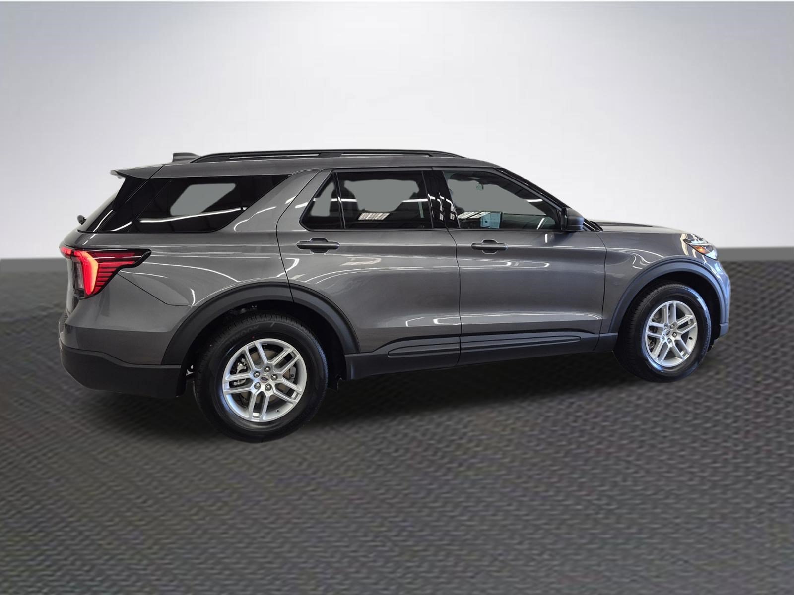New 2027 Ford Explorer Active w/ Active Comfort Package RWD image 5