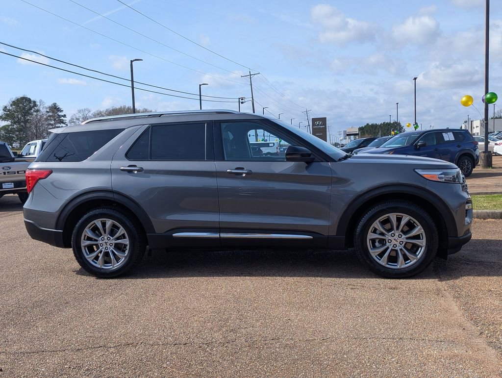 Used 2023 Ford Explorer Limited w/ Equipment Group 301A image 3