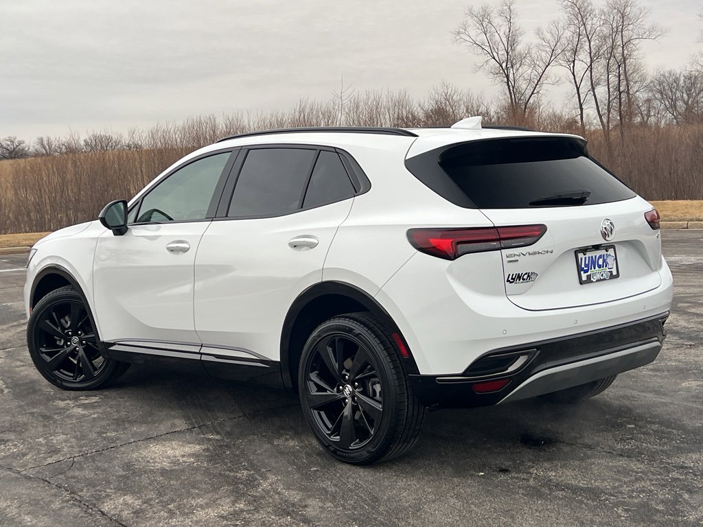 Used 2023 Buick Envision Essence w/ Technology Package I image 2