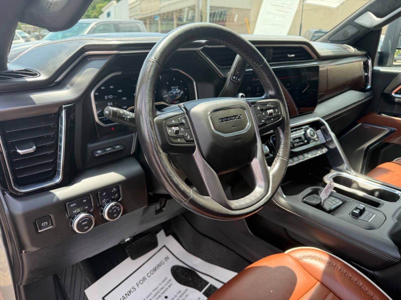 Used 2024 GMC Sierra 2500 Denali Ultimate AWD/4WD image 13
