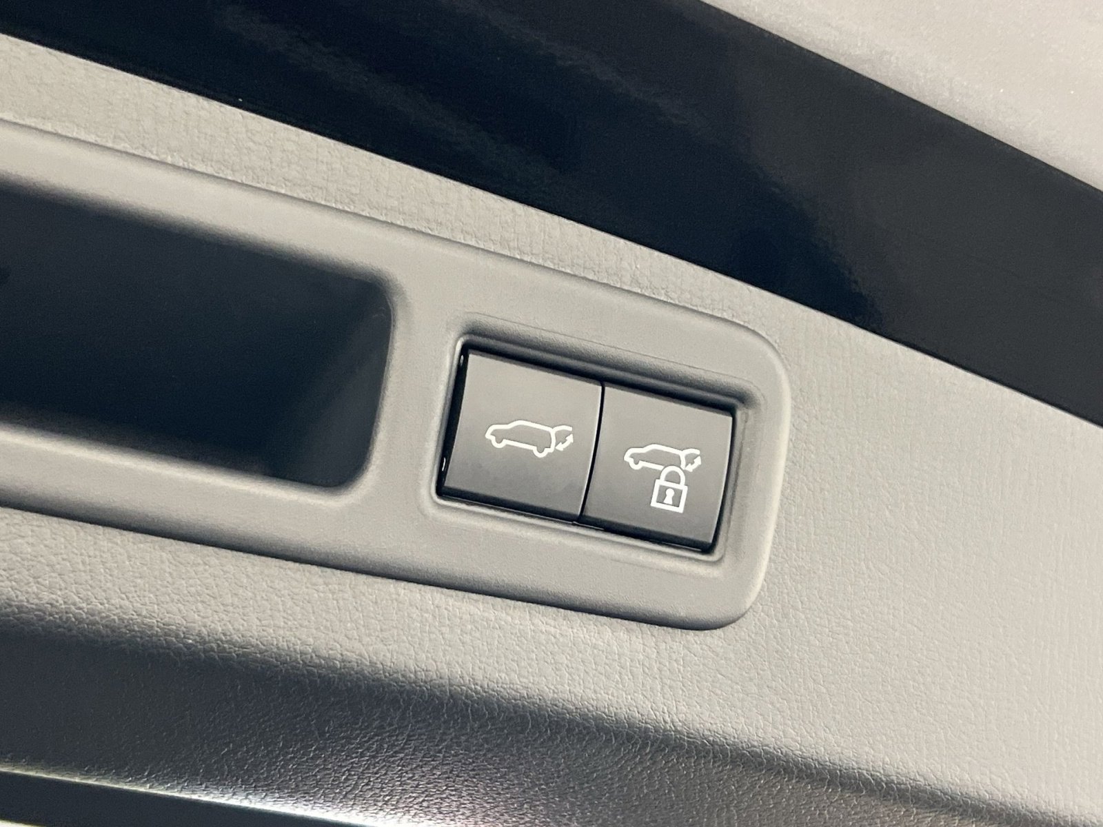 Used 2024 Lexus RX 350 Premium w/ Accessory Package (Z1) image 27