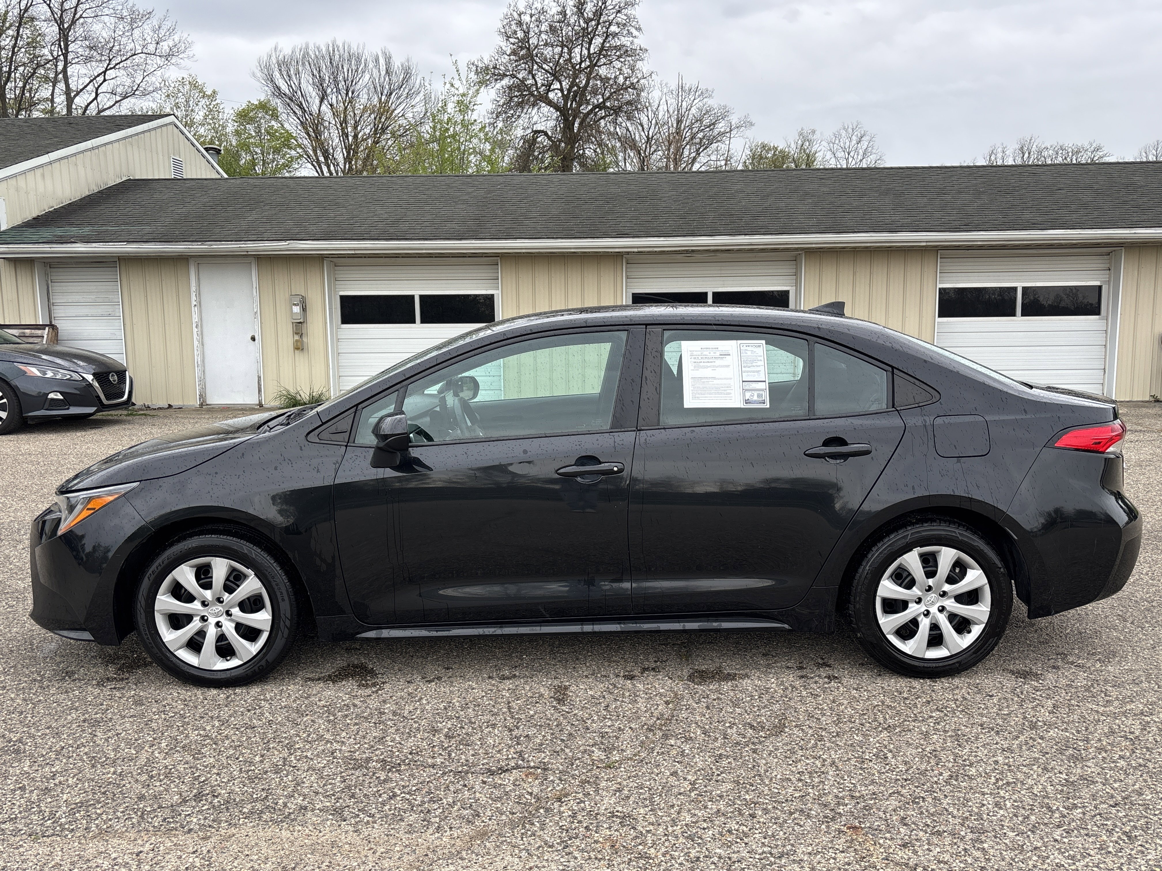 Used 2022 Toyota Corolla LE FWD image 8