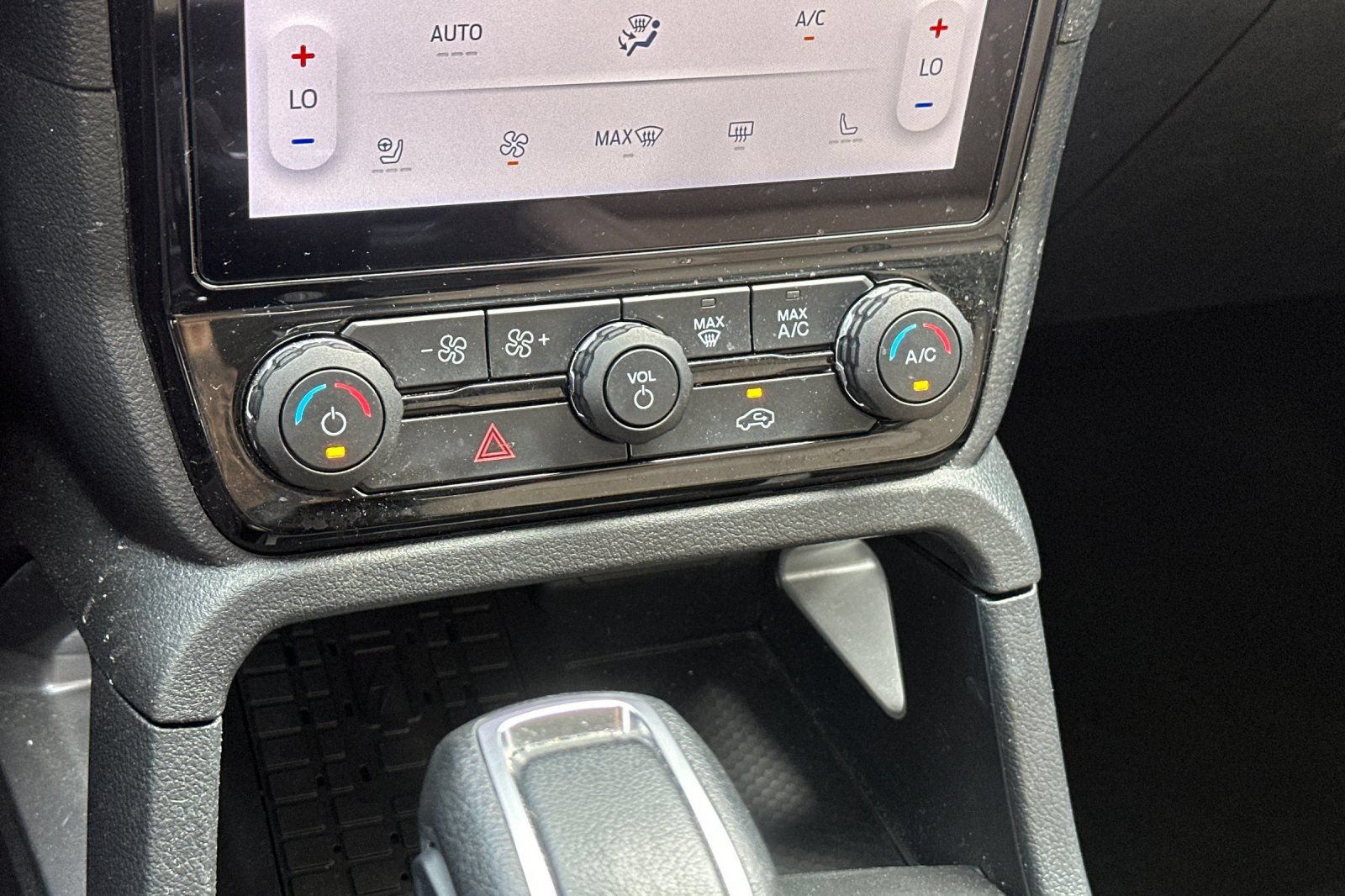 Used 2024 Ford Ranger Lariat w/ Trailer Tow Package RWD image 19