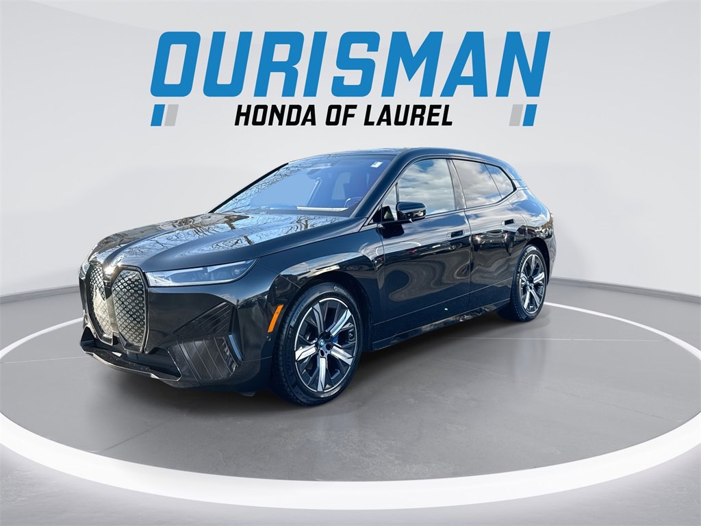 Used 2023 BMW iX xDrive50 w/ Ultimate Package 2 image 4