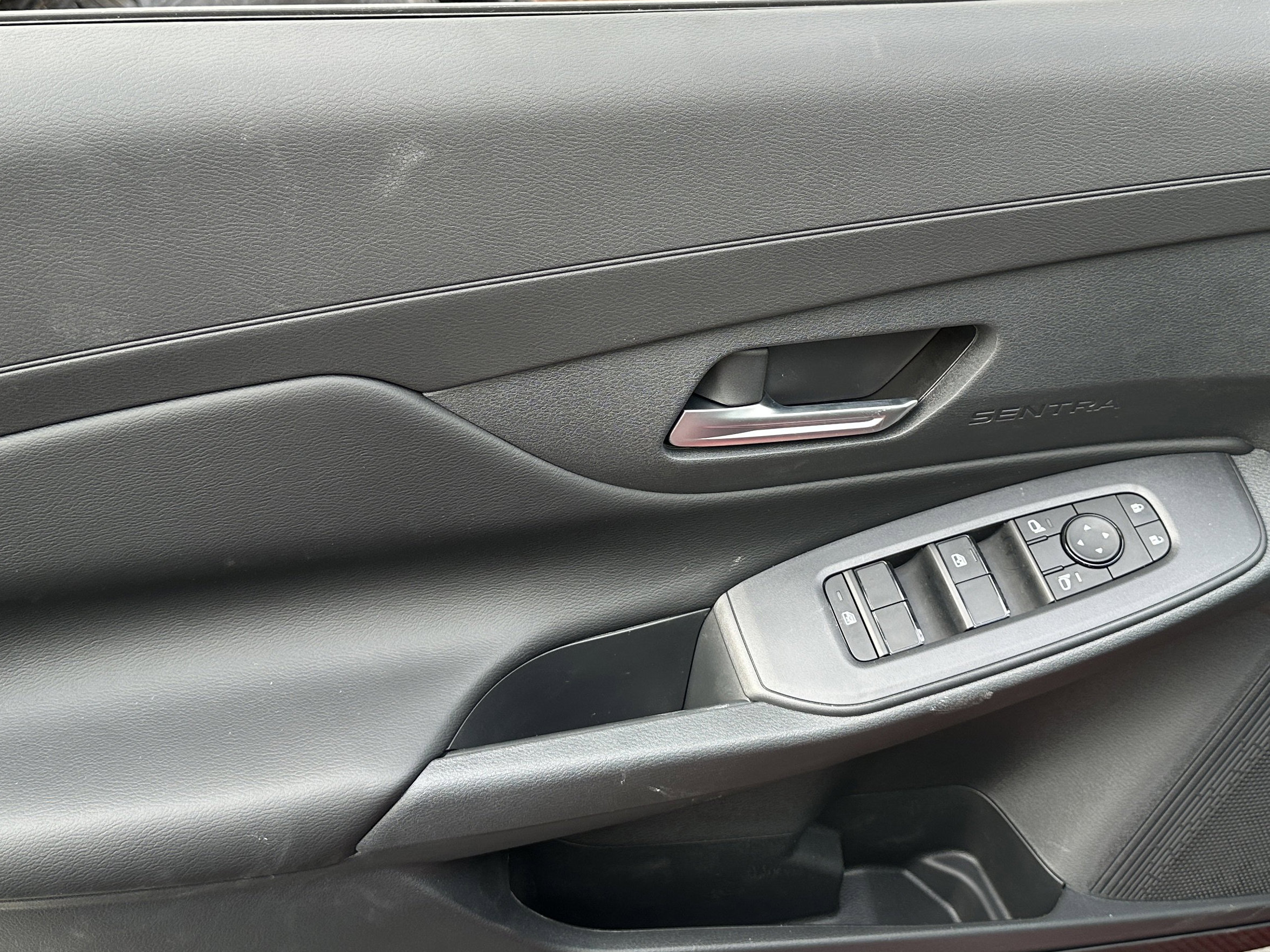 New 2026 Nissan Sentra SV w/ SV Convenience Package FWD image 28