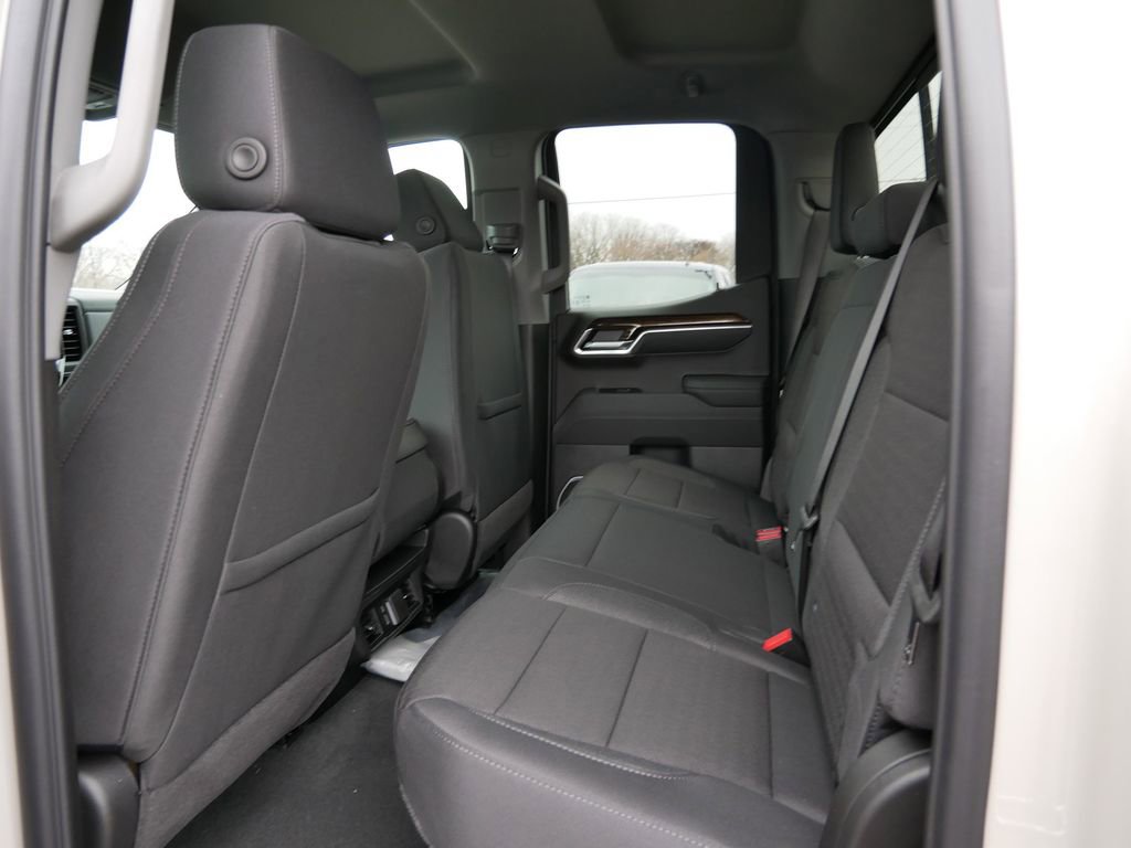 New 2026 GMC Sierra 1500 SLE w/ Preferred Package image 8
