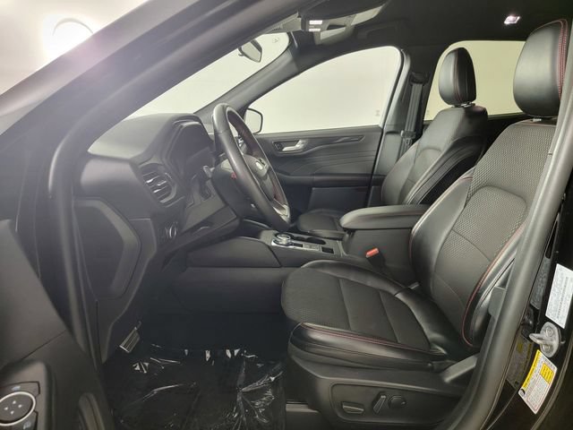 Certified 2024 Ford Escape ST-Line w/ Tech Pack #1 AWD/4WD image 13