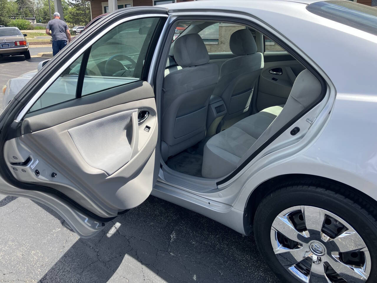 Used 2008 Toyota Camry LE FWD image 18
