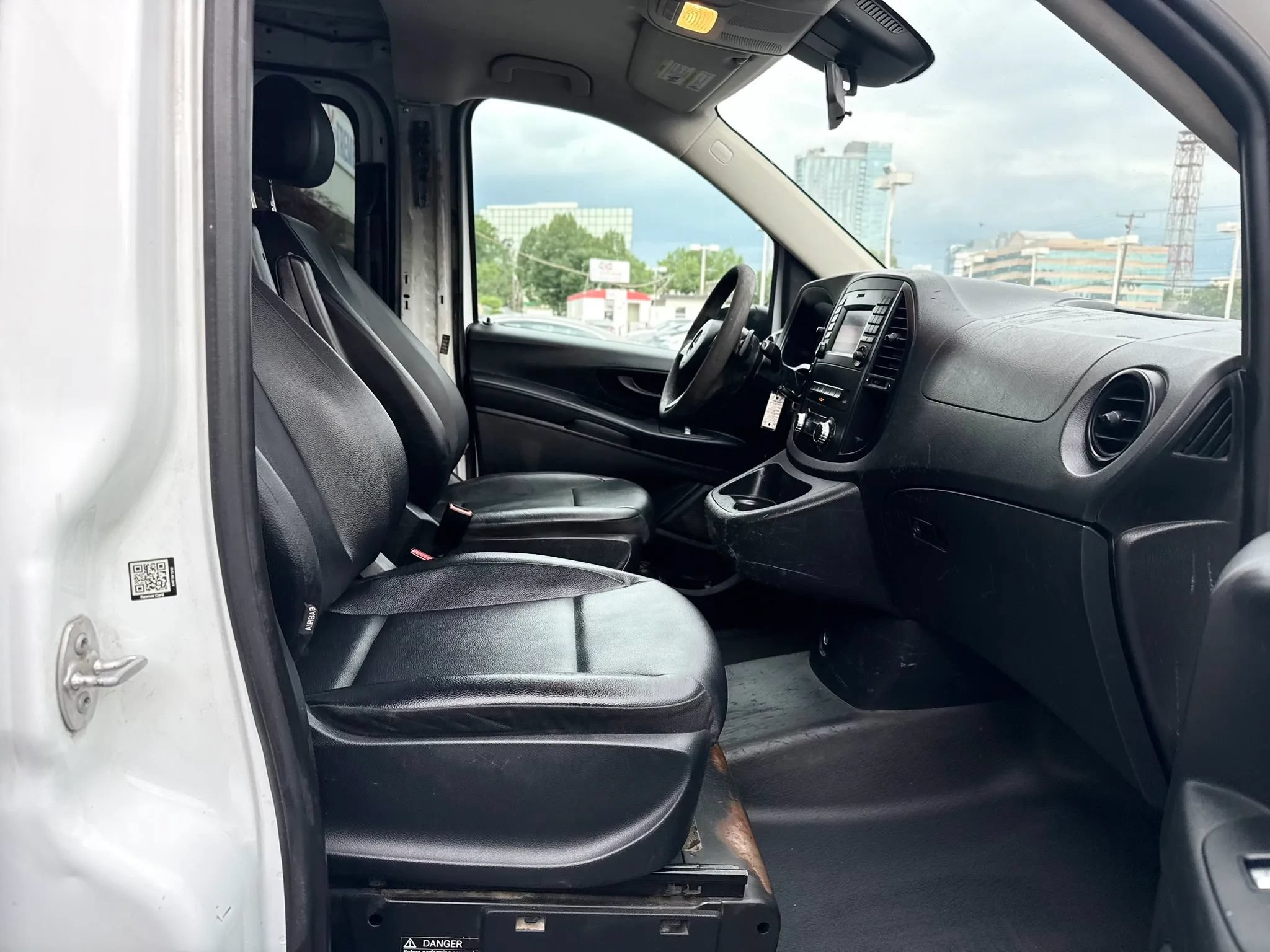 Used 2017 Mercedes-Benz Metris image 25