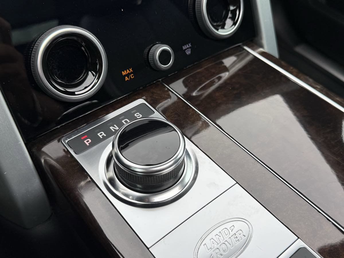 Used 2020 Land Rover Range Rover image 23